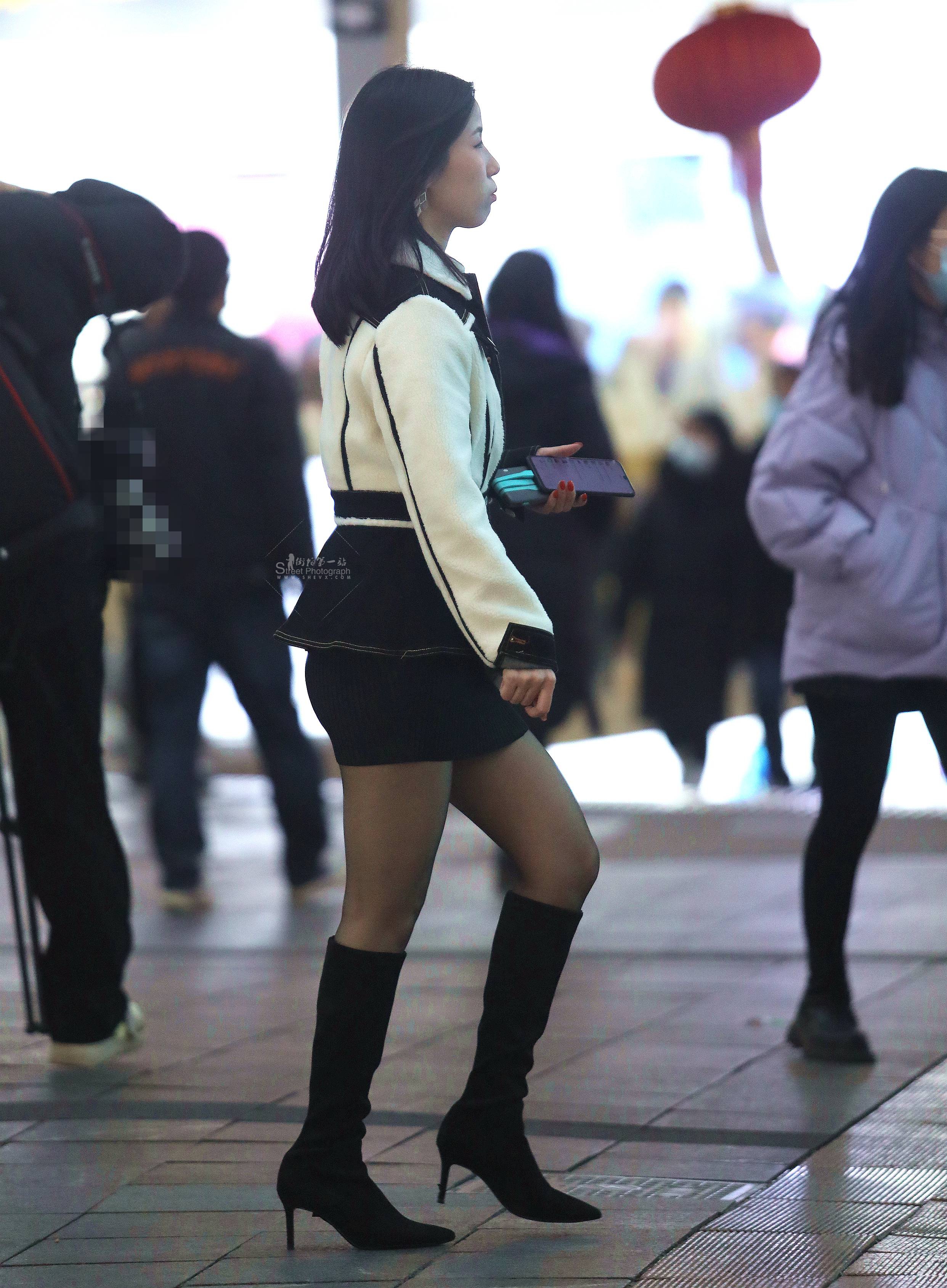  诱惑黑 丝高跟shaofu