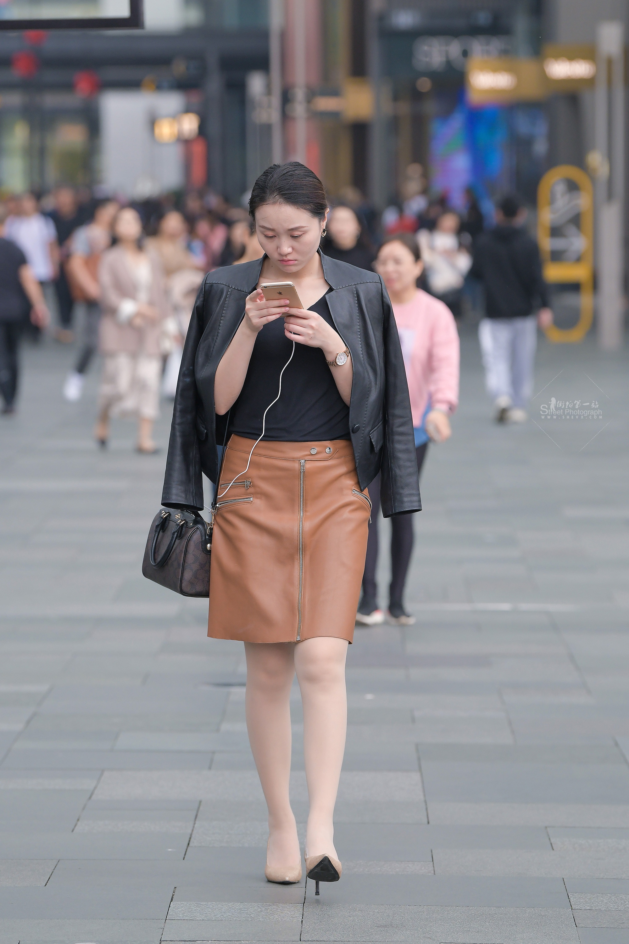 9925-12+53/爱穿丝 袜的朲萋