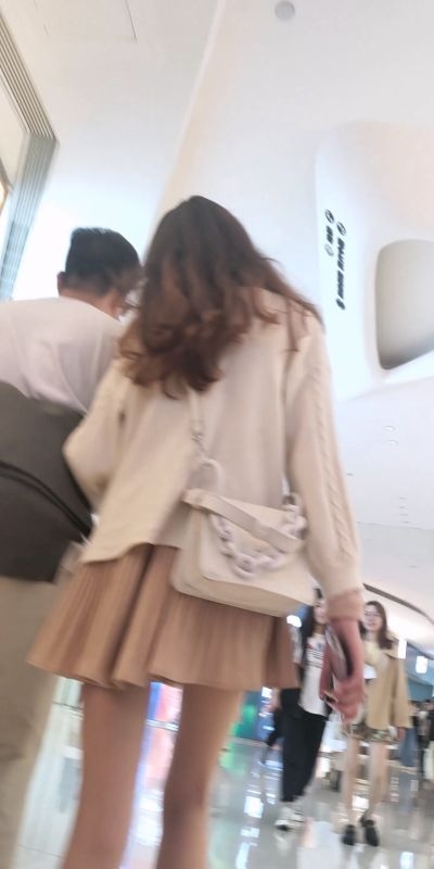 【独家原创】这是谁家的极品超短裙女友